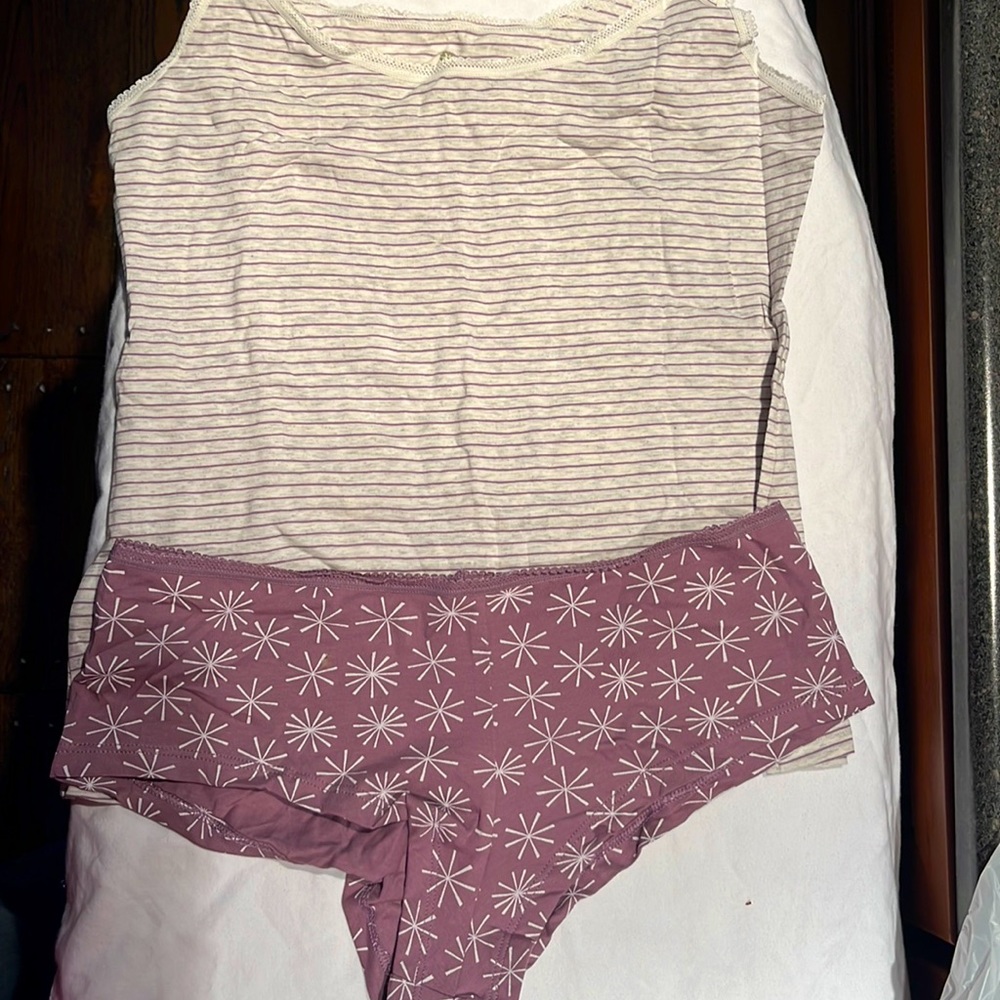 2pc cami and boy short lounge set sizeM lavender